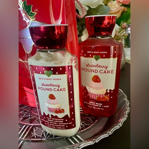 🆕🍓 SALE! BATH & BODY WORKS “STRAWBERRY POUND CAKE” LIMITED EDITION GIFT SET. NEW - Picture 5 of 7
